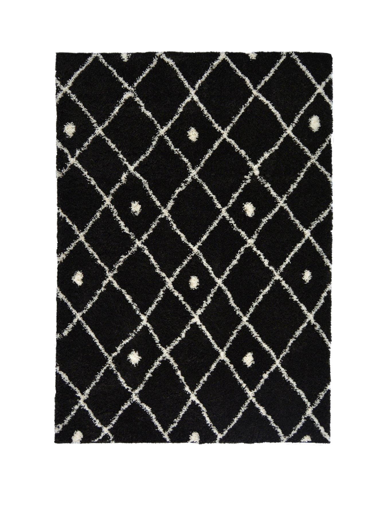 very-home-snug-diamonds-rug-blackstillFront