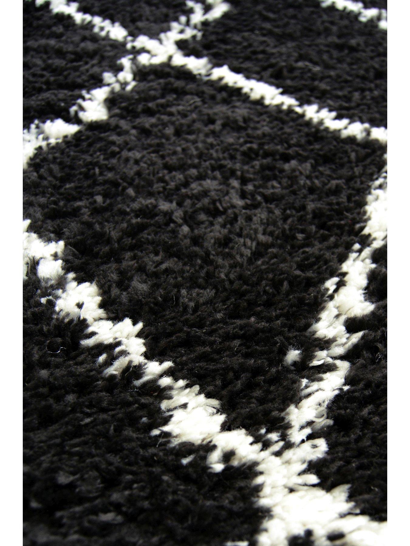 Image 4 of 4 of The Very Collection Snug Diamonds Rug - Black