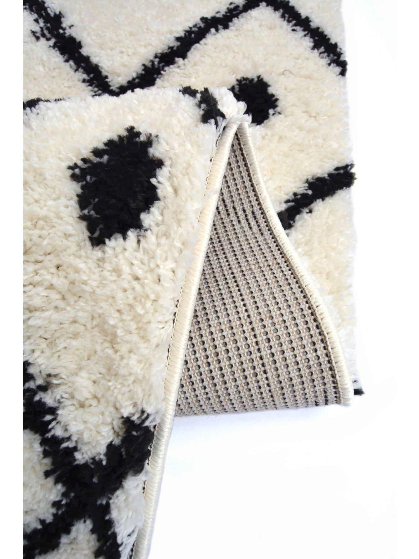 Image 5 of 5 of The Very Collection Snug Diamonds Rug - White