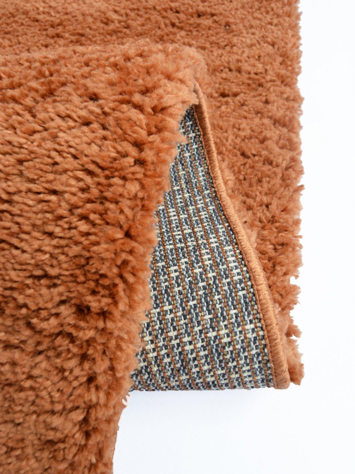 Image 4 of 4 of The Very Collection Small Snug Shaggy Circle Rug