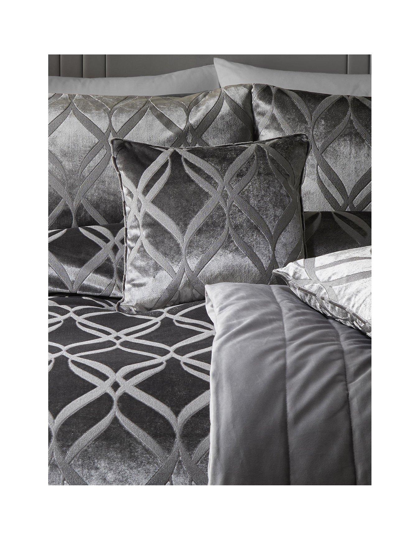 Soiree Belfort Jacquard Filled Cushion - Grey