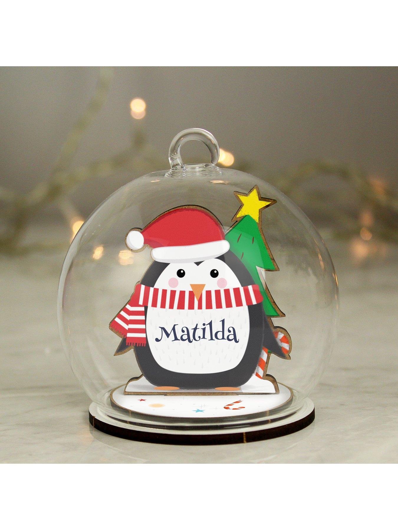 the-personalised-memento-company-wooden-penguin-glass-baublestillFront