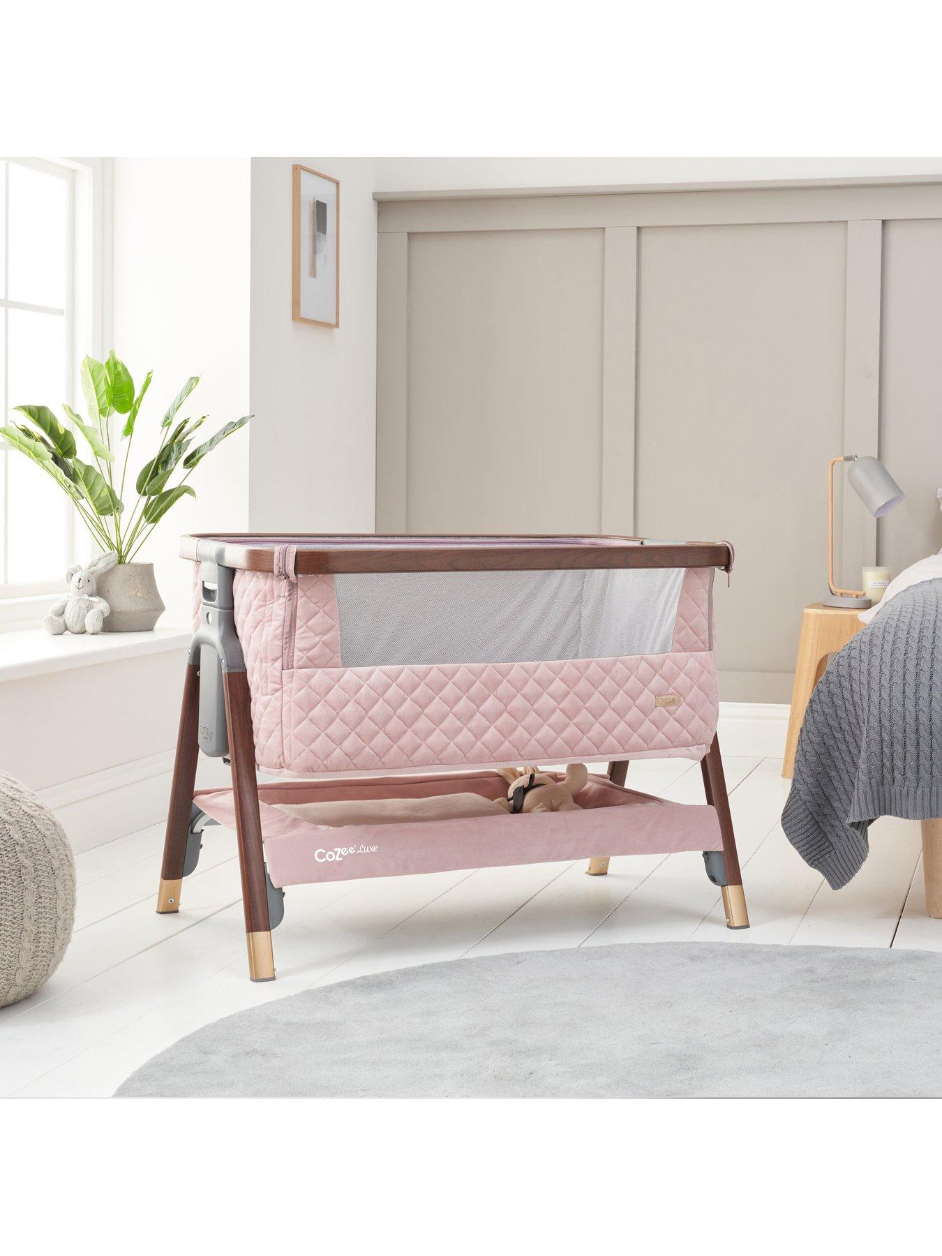 tutti-bambini-cozee-luxe-bedside-crib-walnutblushstillFront