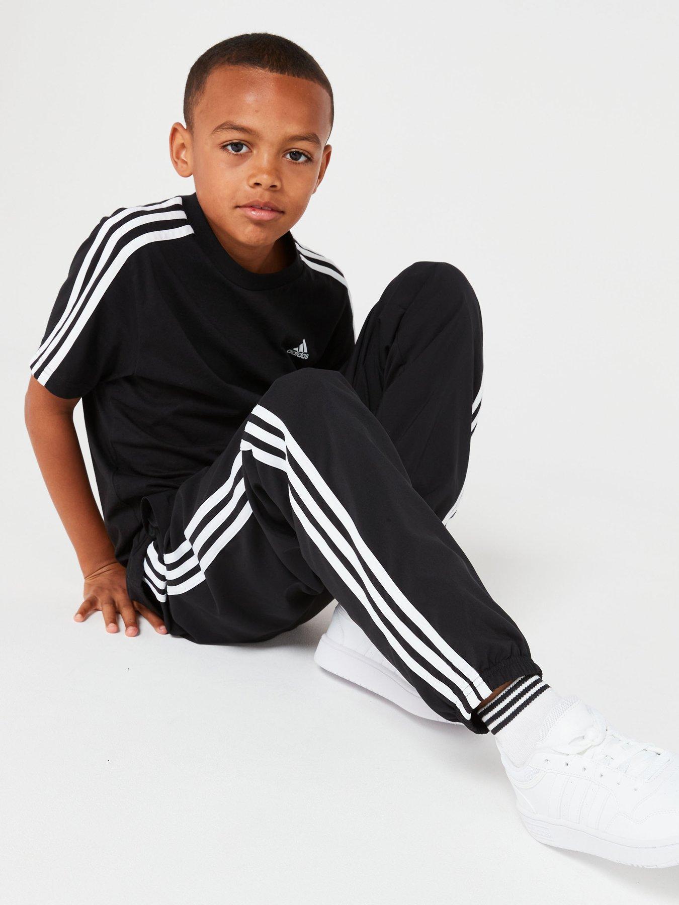 adidas-sportswear-junior-essentials-3-stripe-woven-pant-blackwhiteoutfit