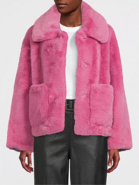jakke-traci-faux-fur-short-coat-pink