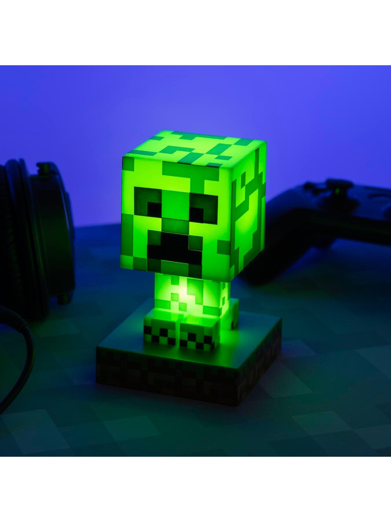 minecraft-creeper-green-icon-light-officially-licensed-minecraft-3d-collectible-battery-powered-great-bedroom-decor-for-gamers-and-fansstillFront