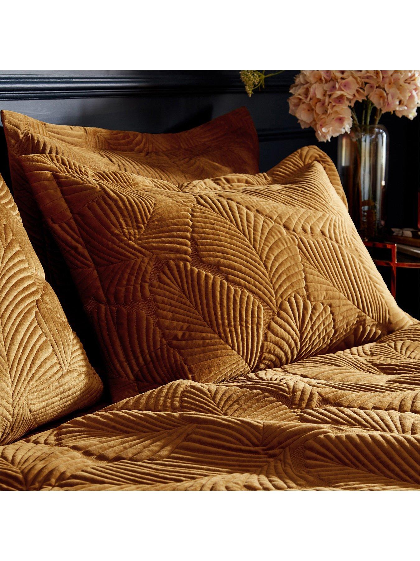 paoletti-paoletti-palmeria-duvet-set-gold-sbback