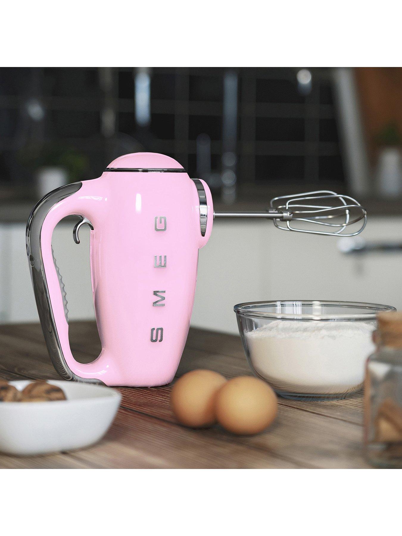 smeg-hmf01-retro-style-hand-mixer-with-turbo-function-250w-pastel-pinkdetail