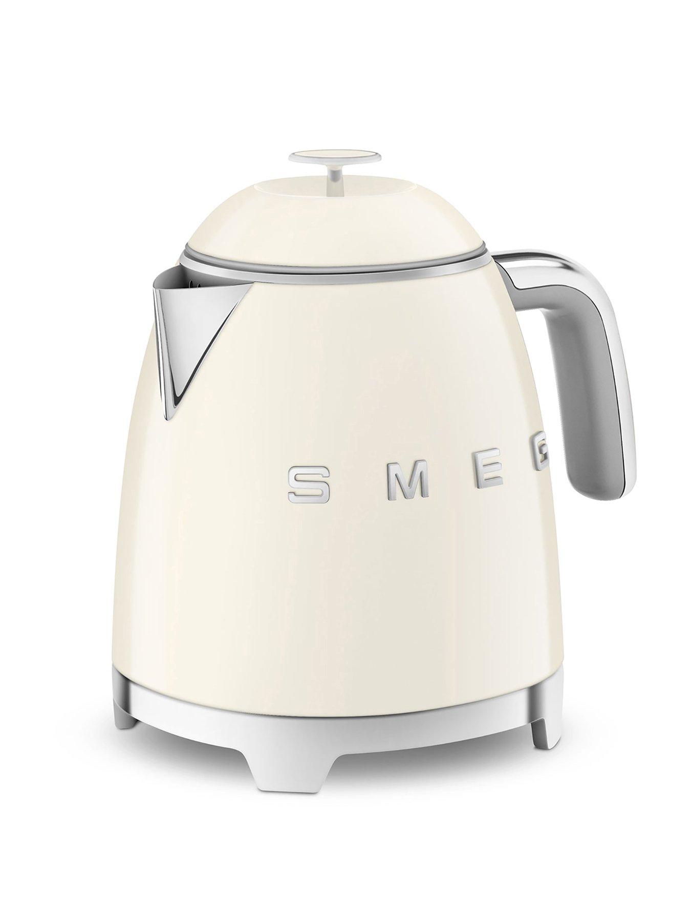 smeg-klf05-retro-style-08l-mini-kettle-1400w-creamstillFront