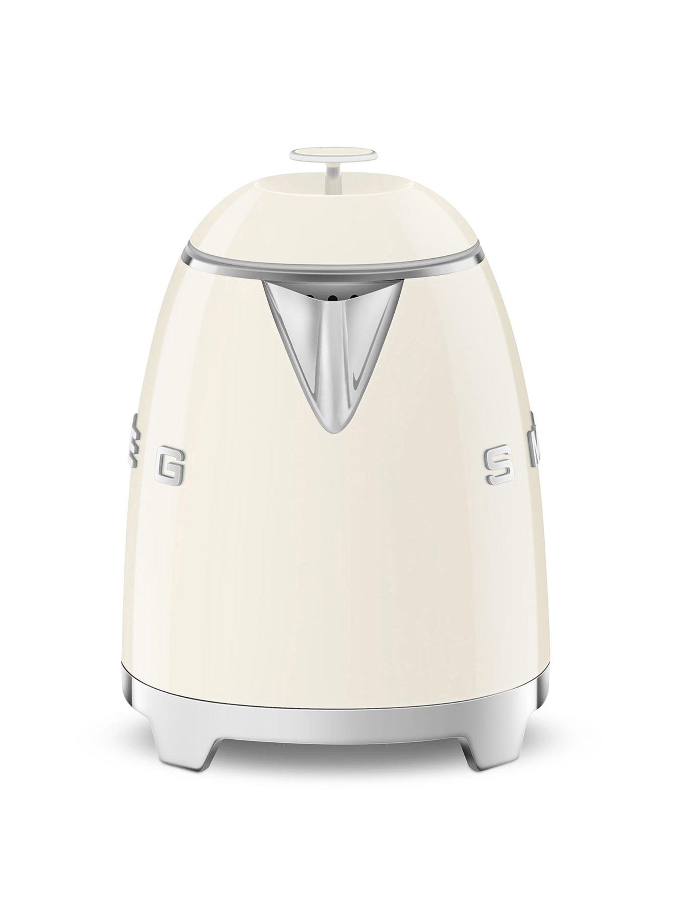 smeg-klf05-retro-style-08l-mini-kettle-1400w-creamback