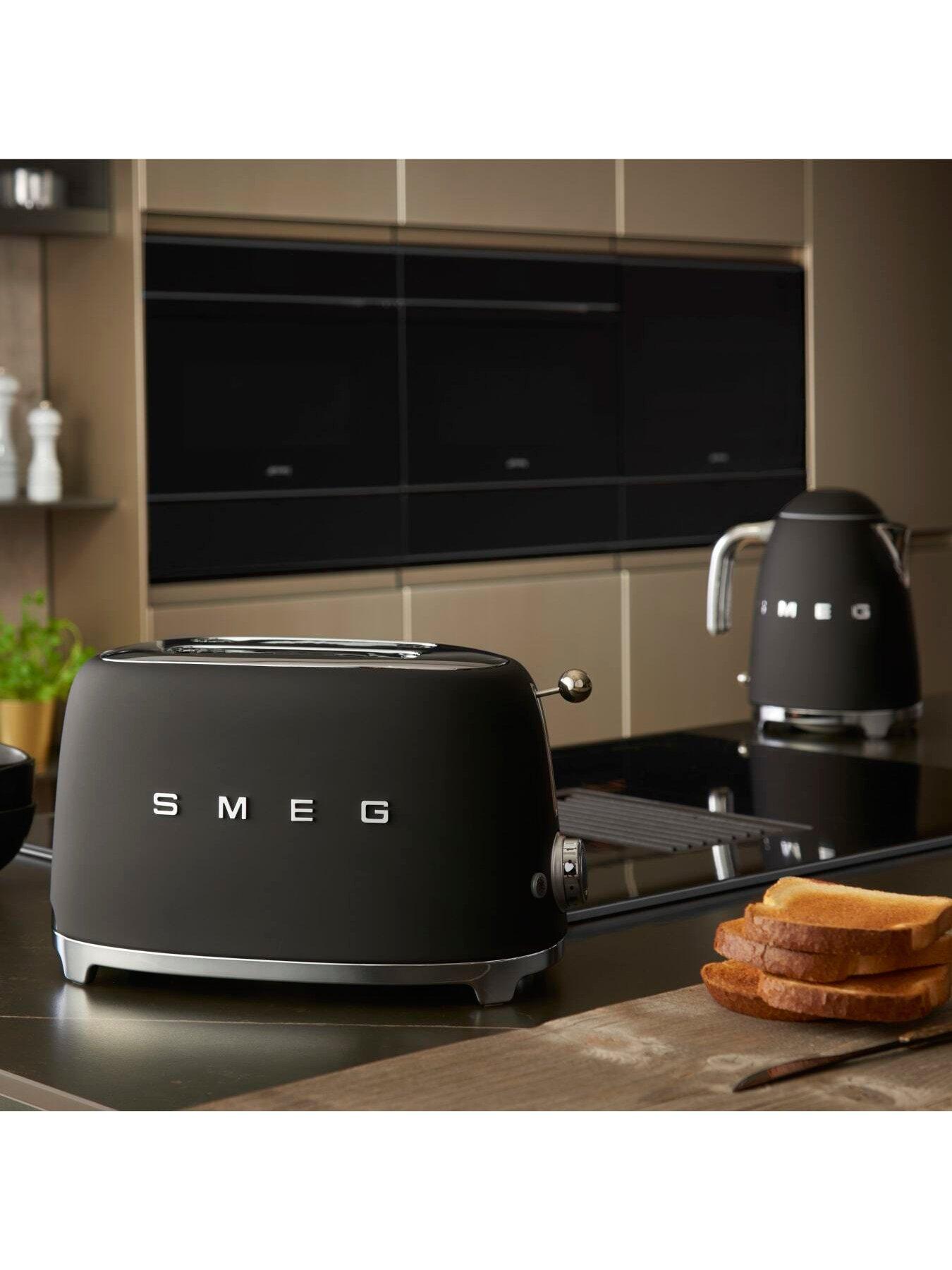 Image 6 of 7 of Smeg TSF01 Retro Style 2 Slice Toaster, 950W - Matte Black