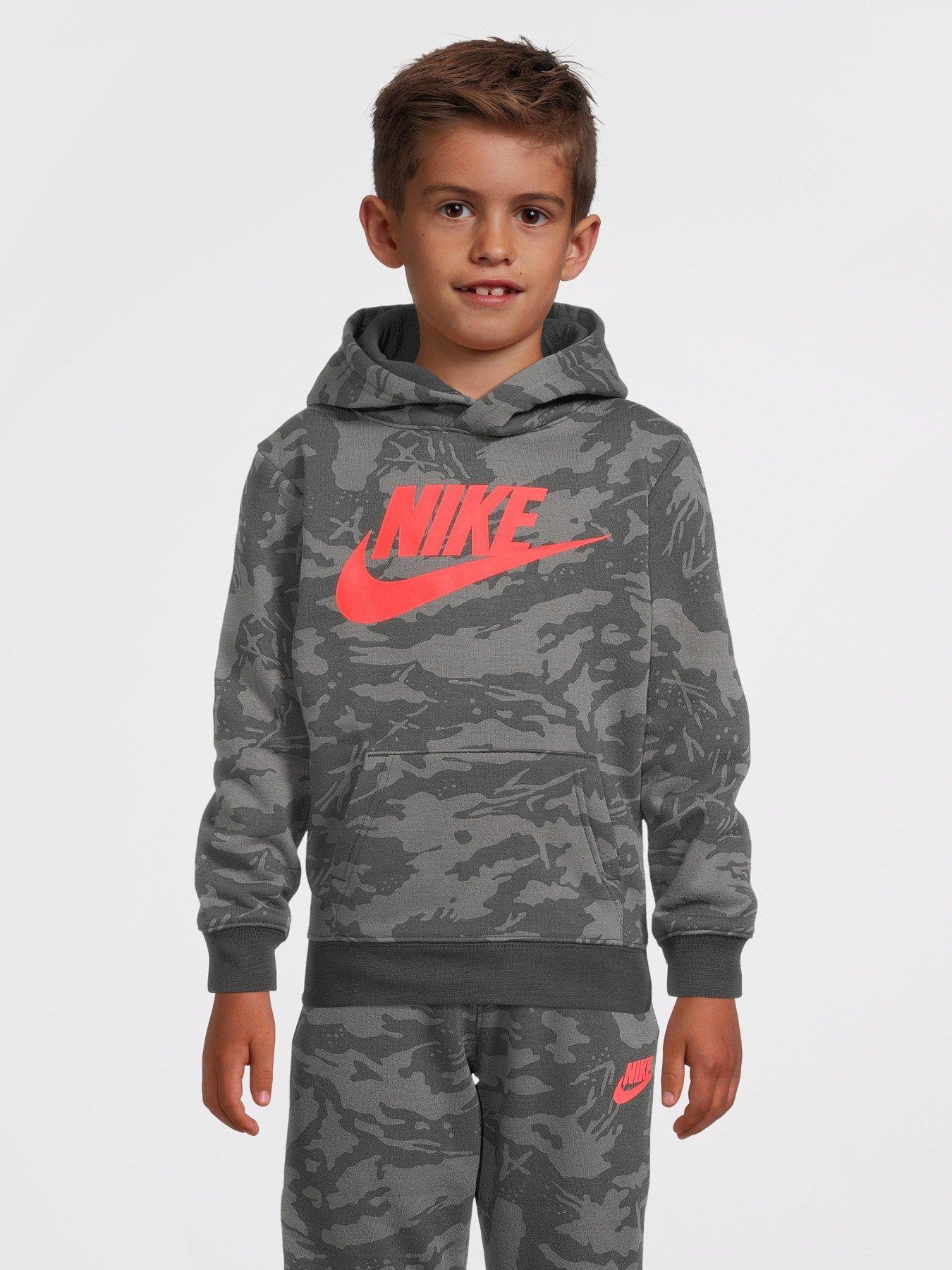 Boys nike camo clearance hoodie