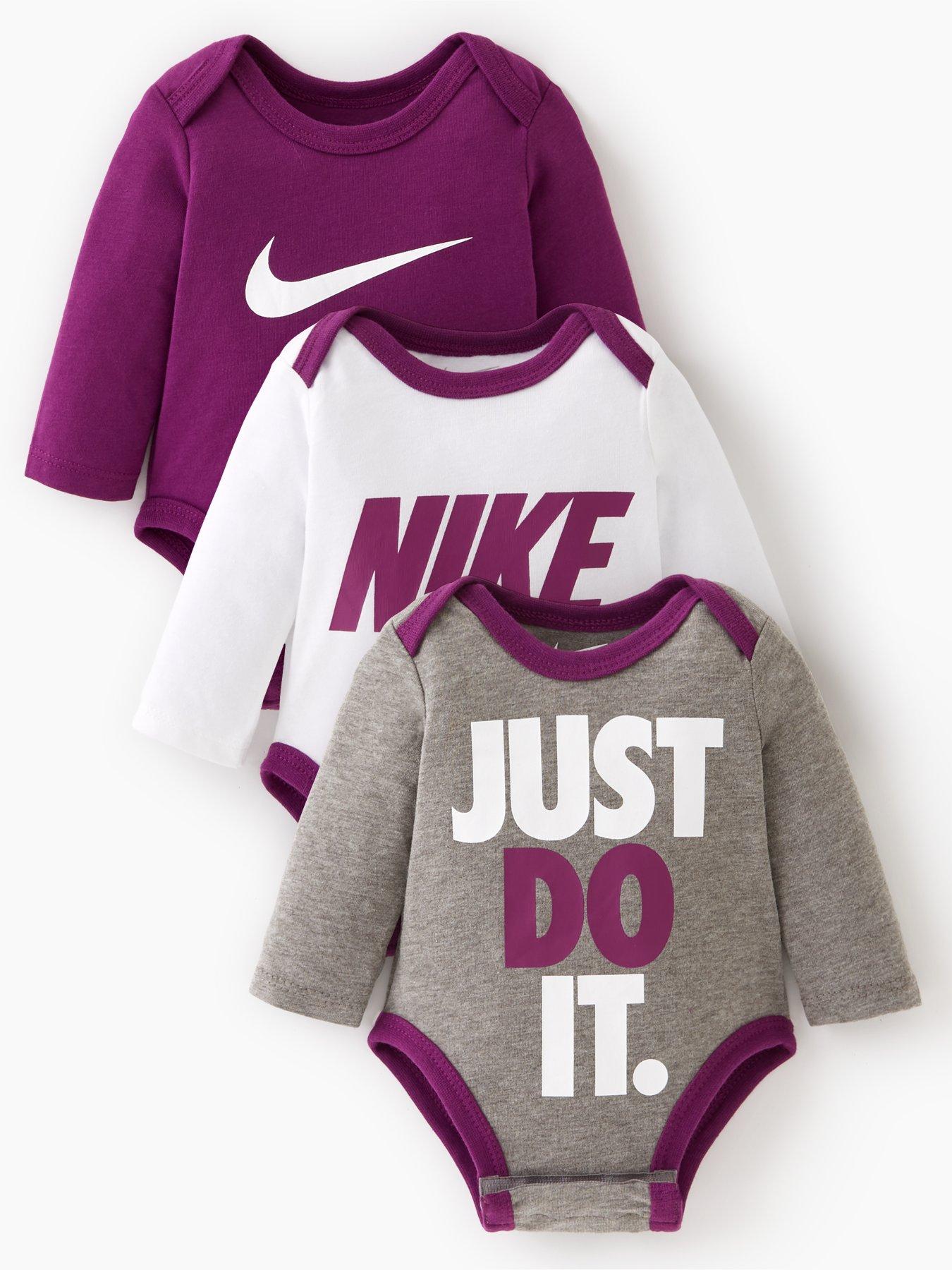 Baby girl nike outlet onesies