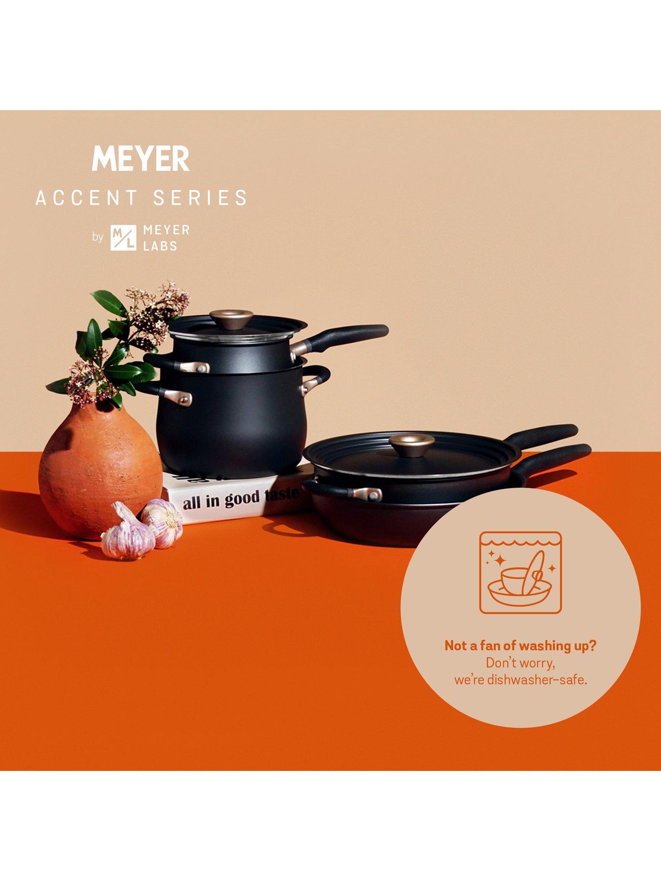 meyer-accent-hard-anodised-ultra-durable-26-cm-frying-panoutfit