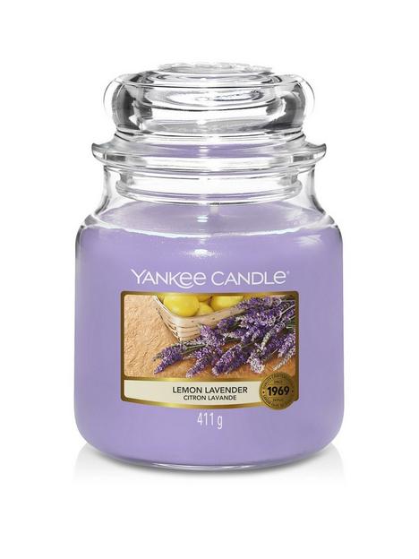 yankee-candle-lemon-lavender-medium-classic-jar-candle