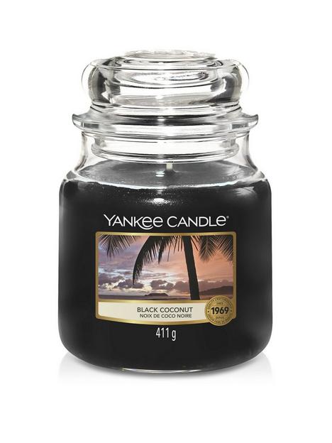 yankee-candle-black-coconut-medium-classic-jar-candle