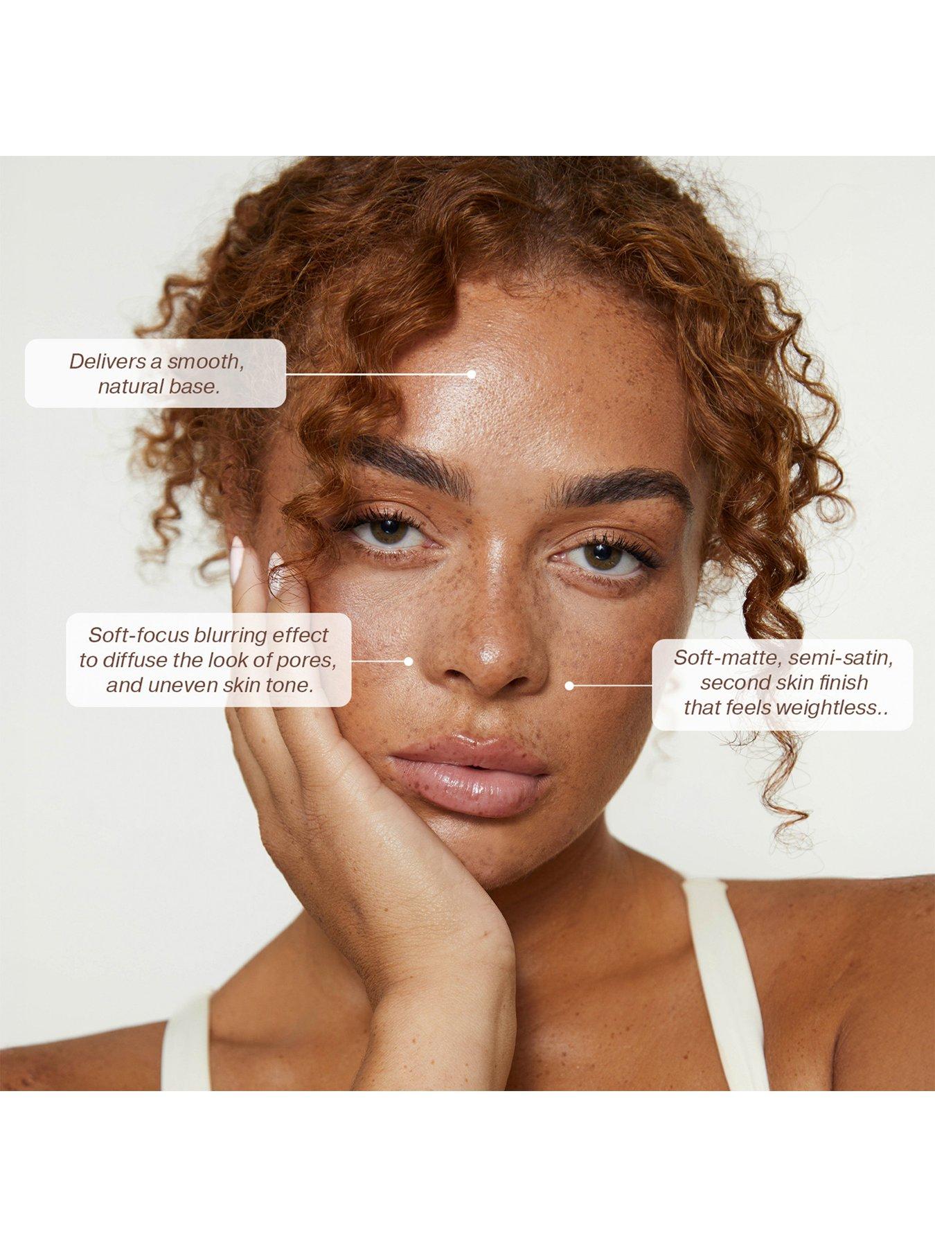 Image 3 of 5 of Iconic London Super Smoother Blurring Skin Tint