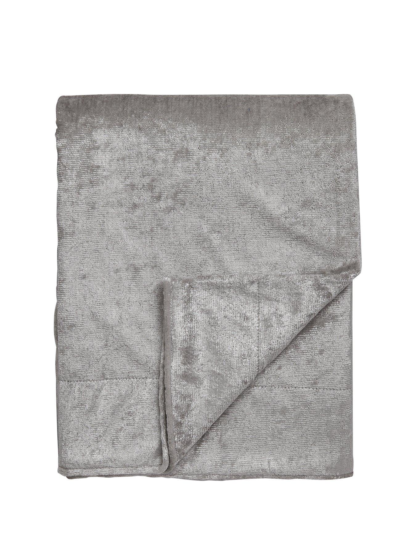 cascade-home-laura-crushed-velvet-throw-champagne