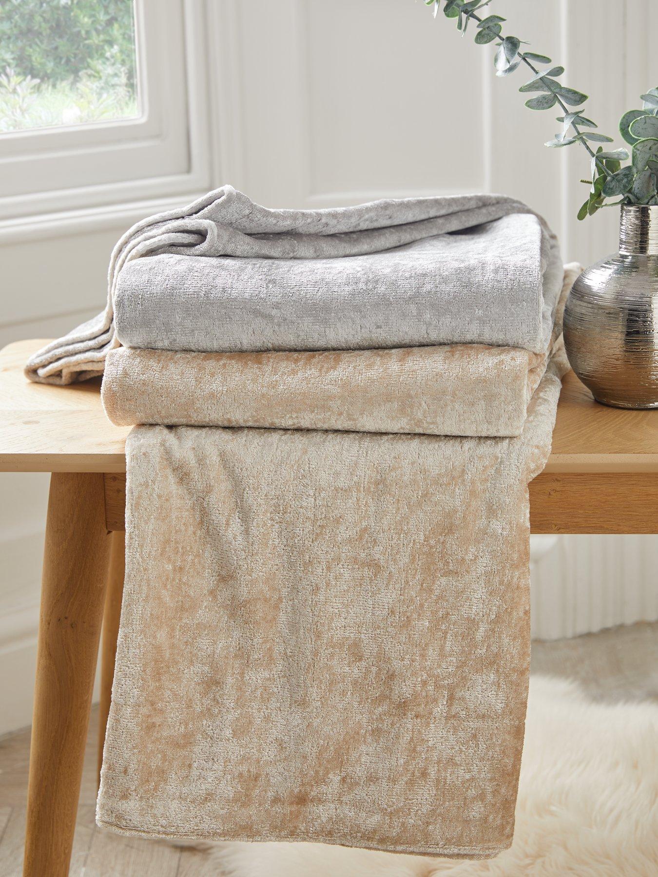 cascade-home-laura-crushed-velvet-throw-champagnestillFront