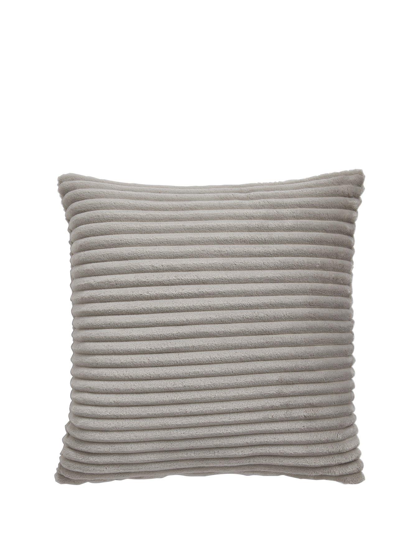 everyday-ribbon-velour-cushion