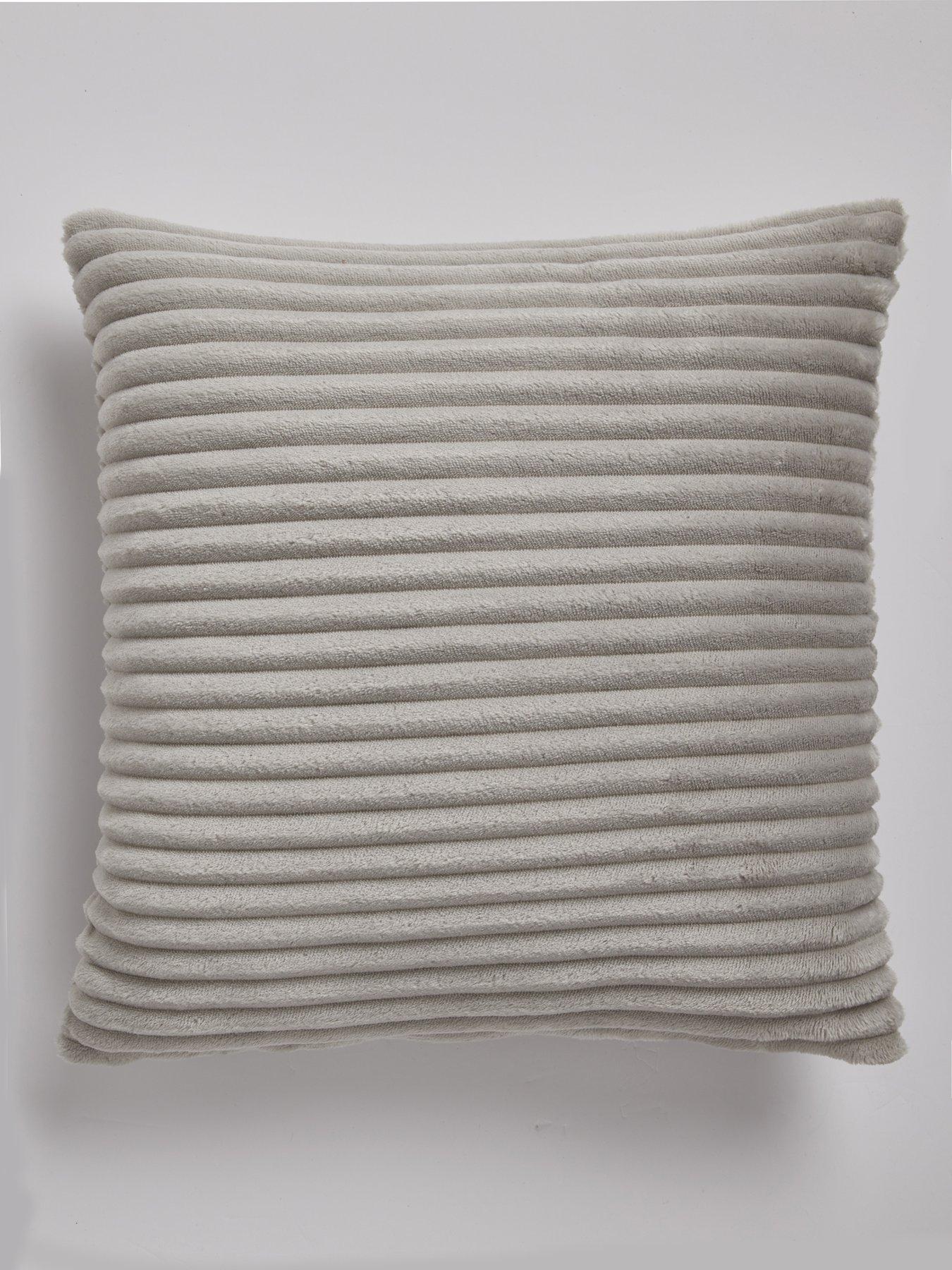 the-very-collection-ribbon-velour-cushion
