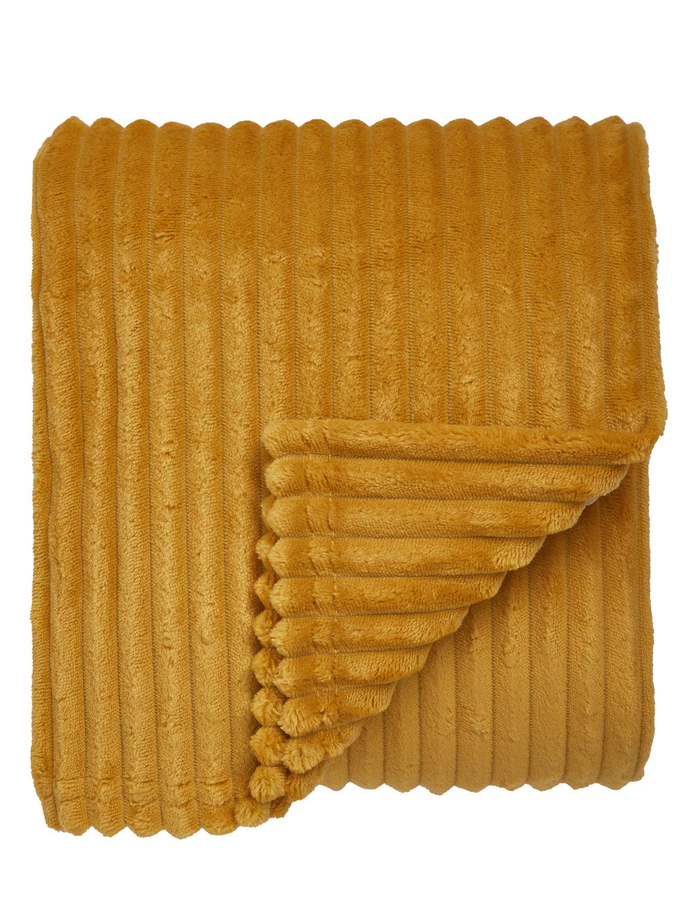 very-home-ribbon-velour-throw