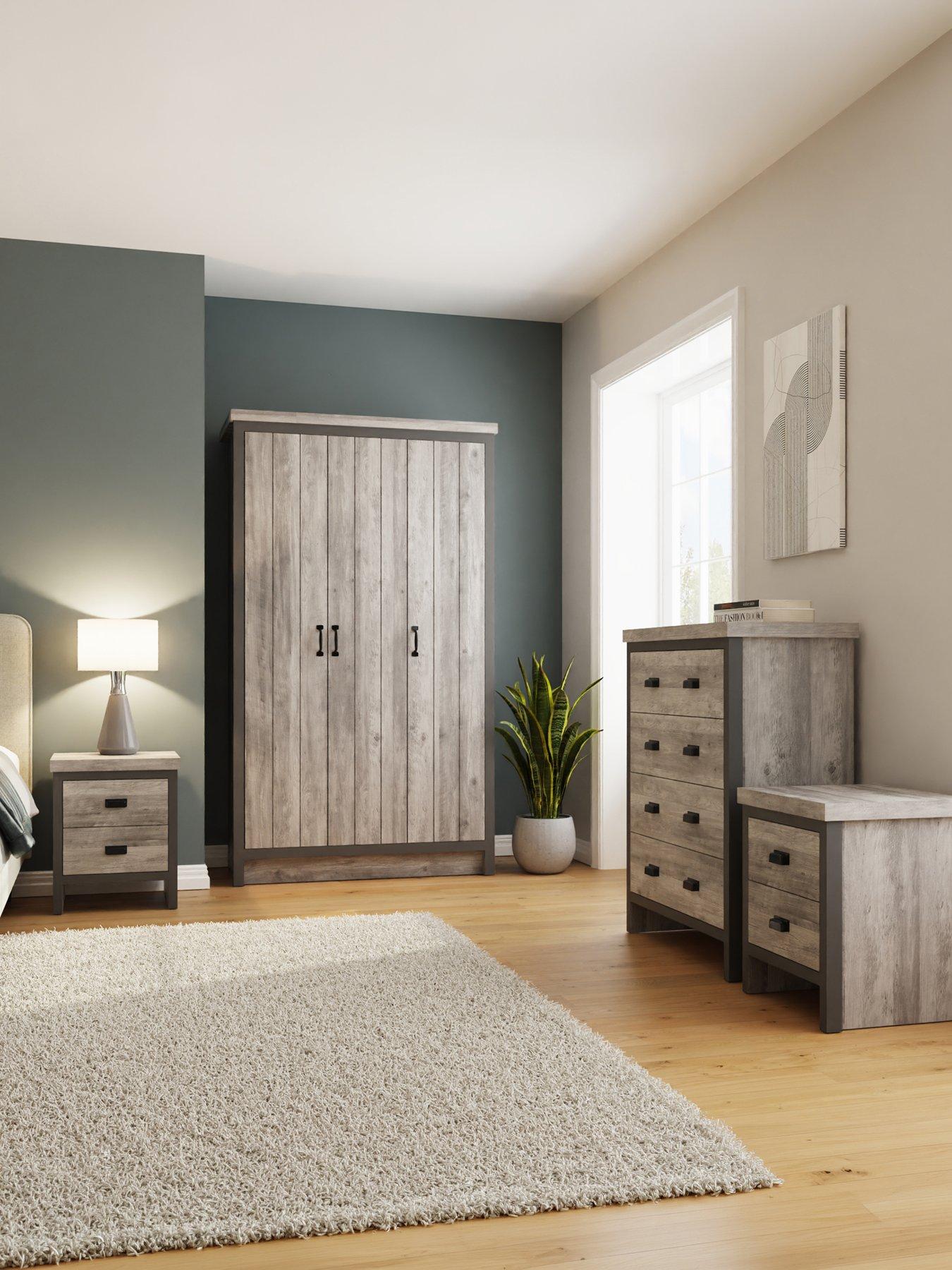 GFW Boston 4 Piece Package - 3 Door Wardrobe, 4 Drawer Chest, 2 Bedside Chests - grey