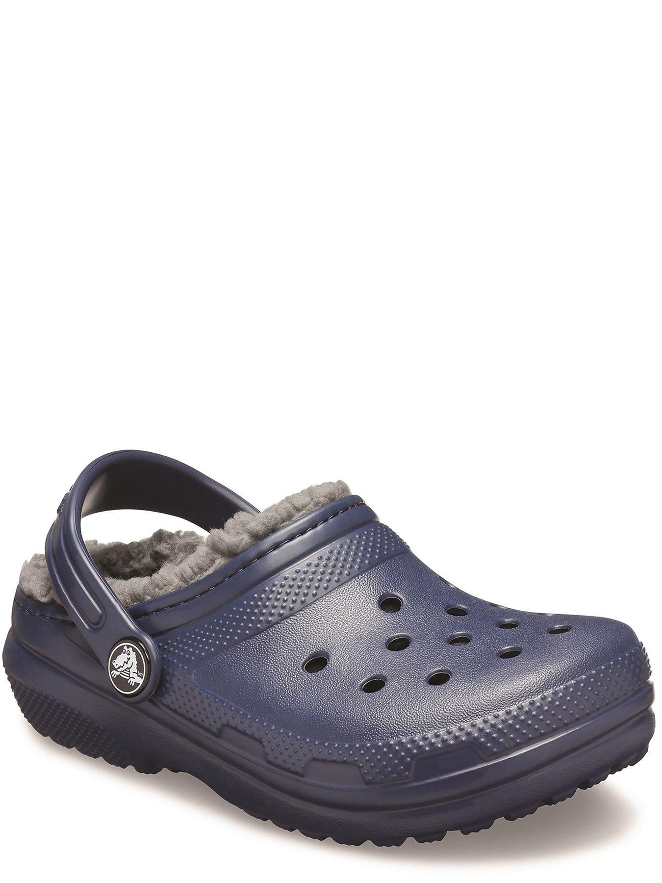 Crocs with fur online in it