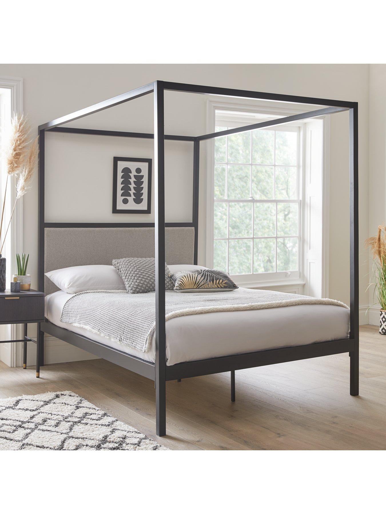 4 poster queen bed deals metal frame