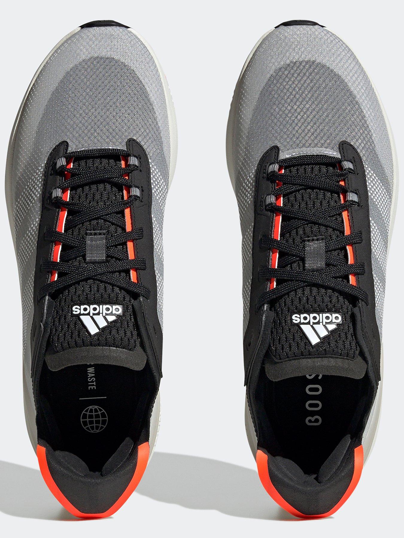 adidas-sportswear-avryn-blackredoutfit