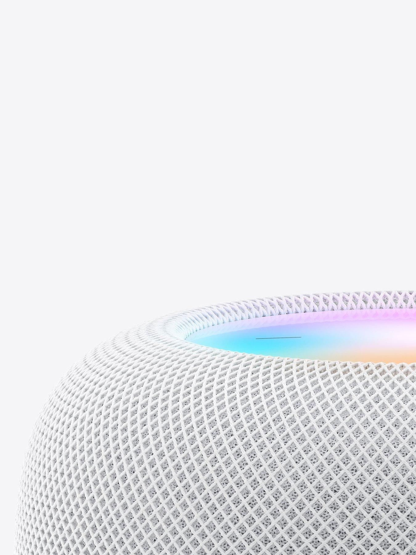 apple-homepod-2nd-gen-2023-whiteoutfit