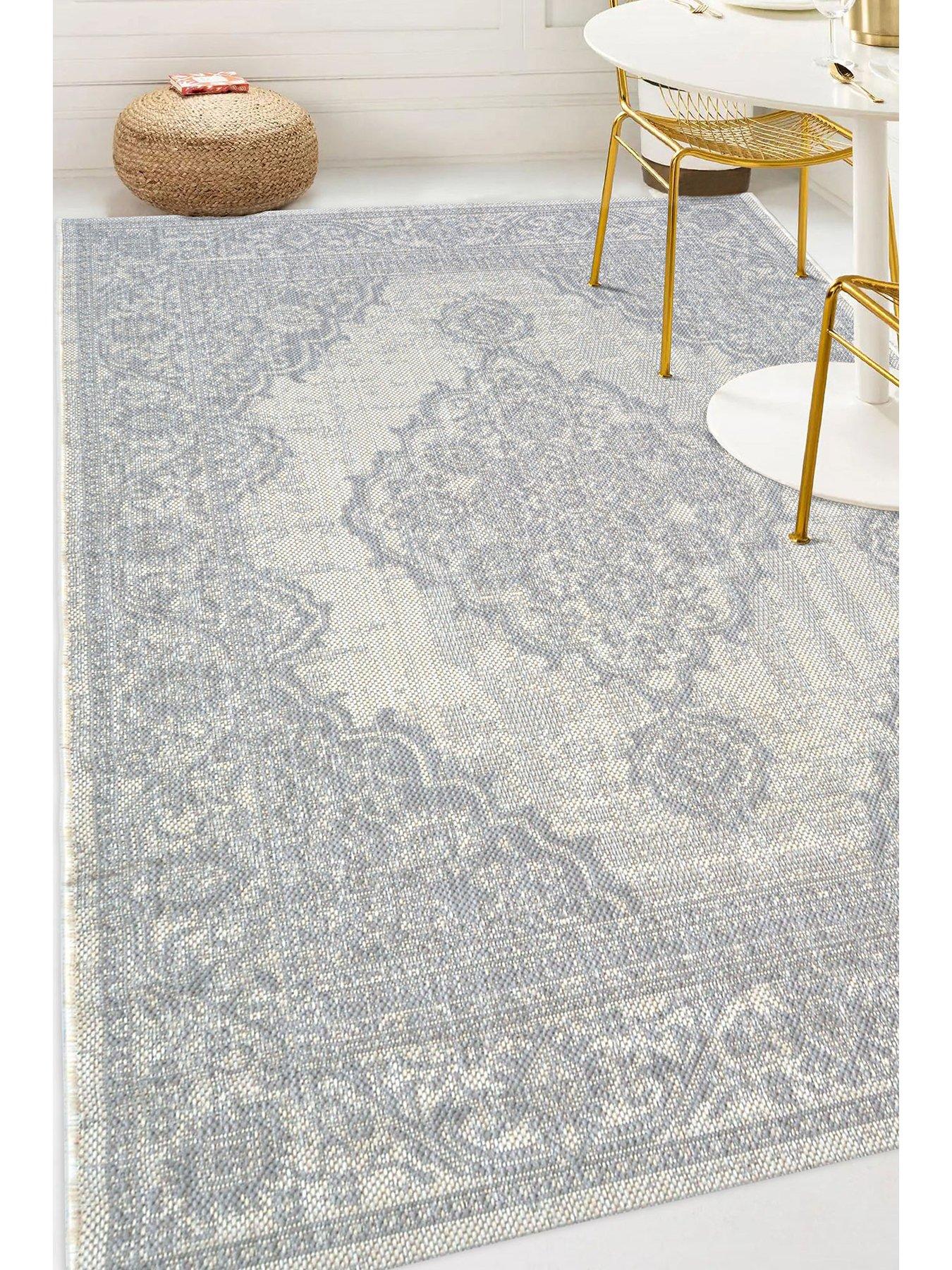 very-home-medallion-indooroutdoor-rug