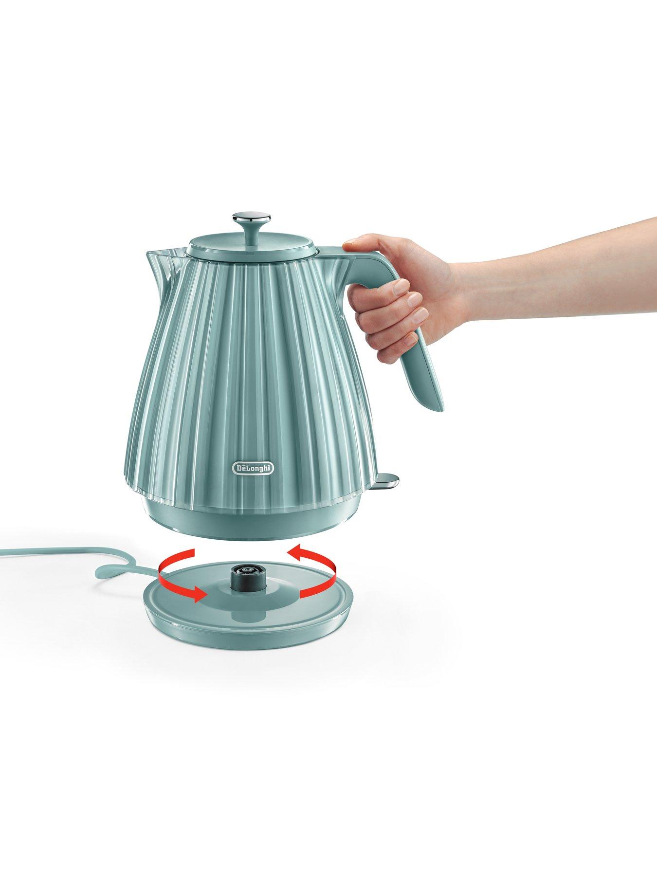 Image 4 of 5 of DeLonghi Delonghi Ballerina Kettle - Green
