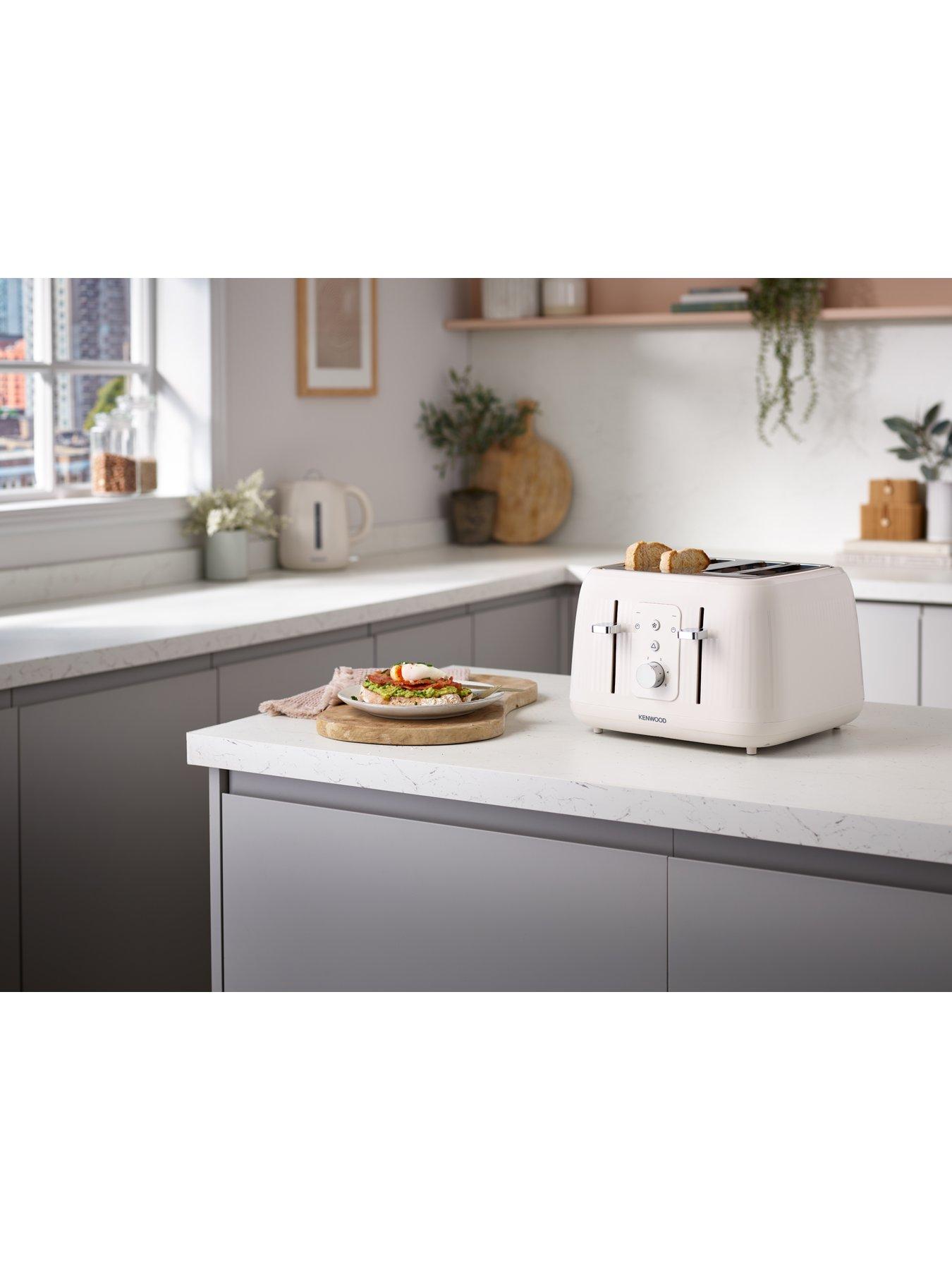 kenwood-dawn-4-slice-toasternbsptfp09000cr-oatmeal-creamoutfit