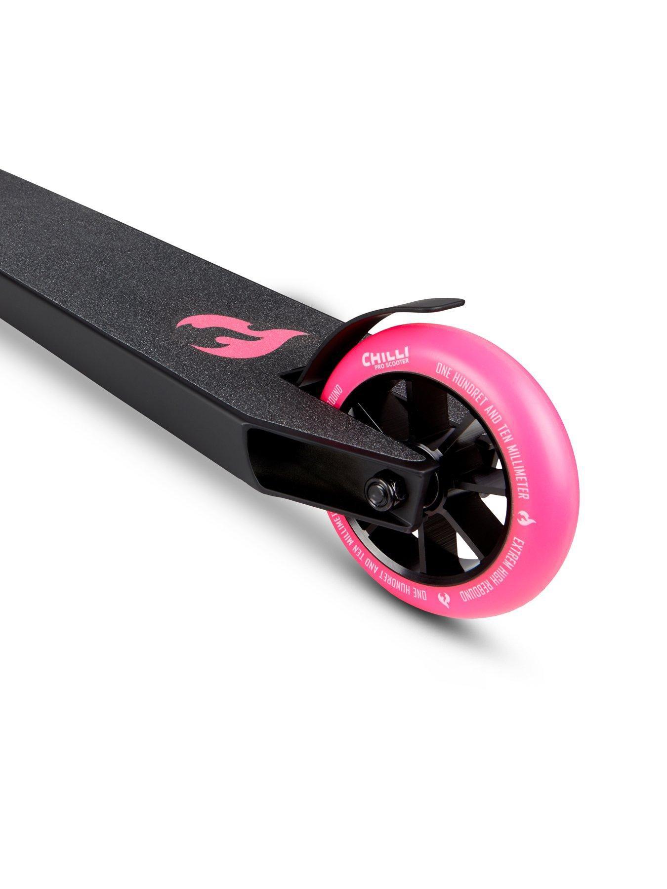 Image 3 of 7 of Micro Scooter Chilli Base Scooter&nbsp;Pink