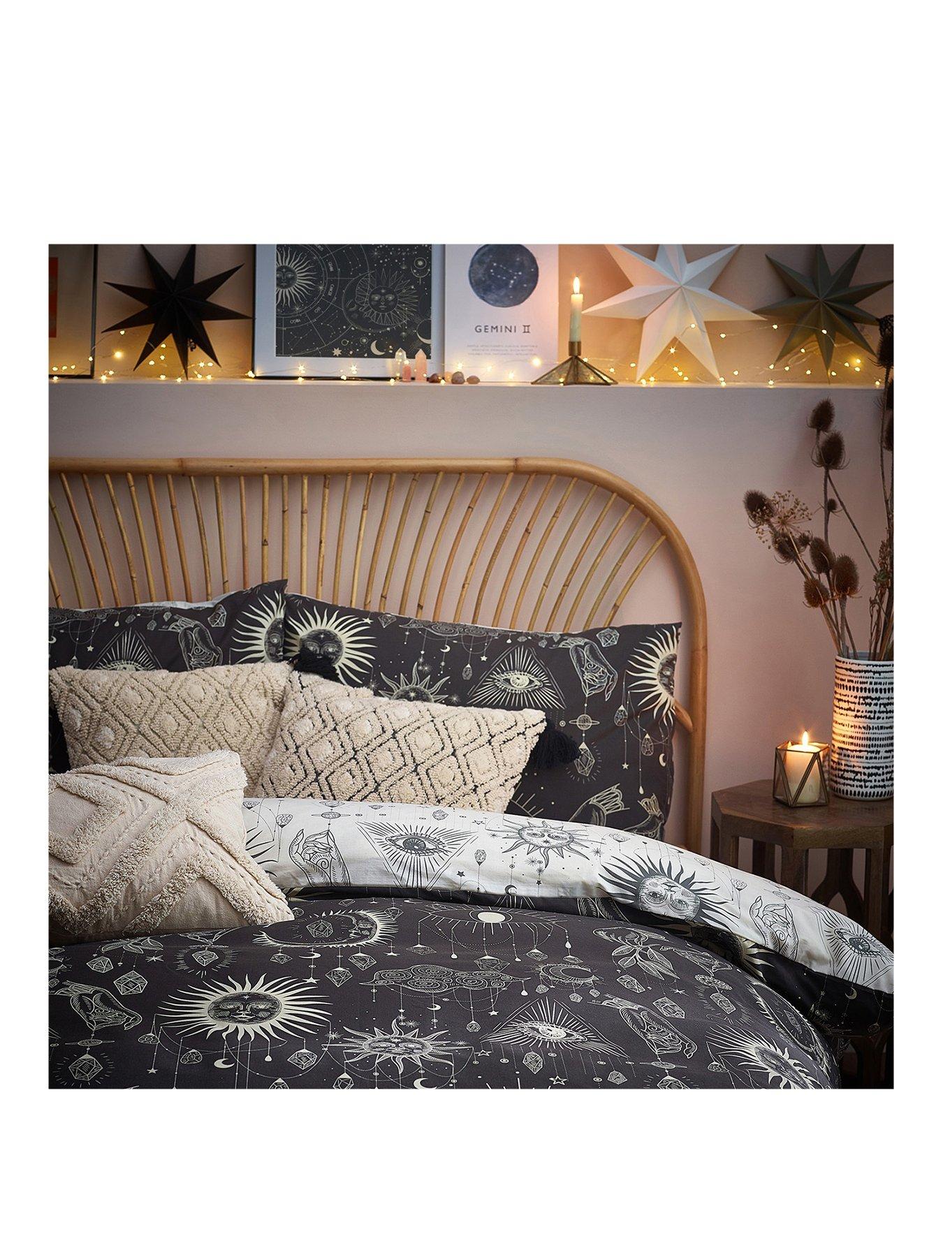 furn-constellations-monochrome-duvet-set-kingstillFront