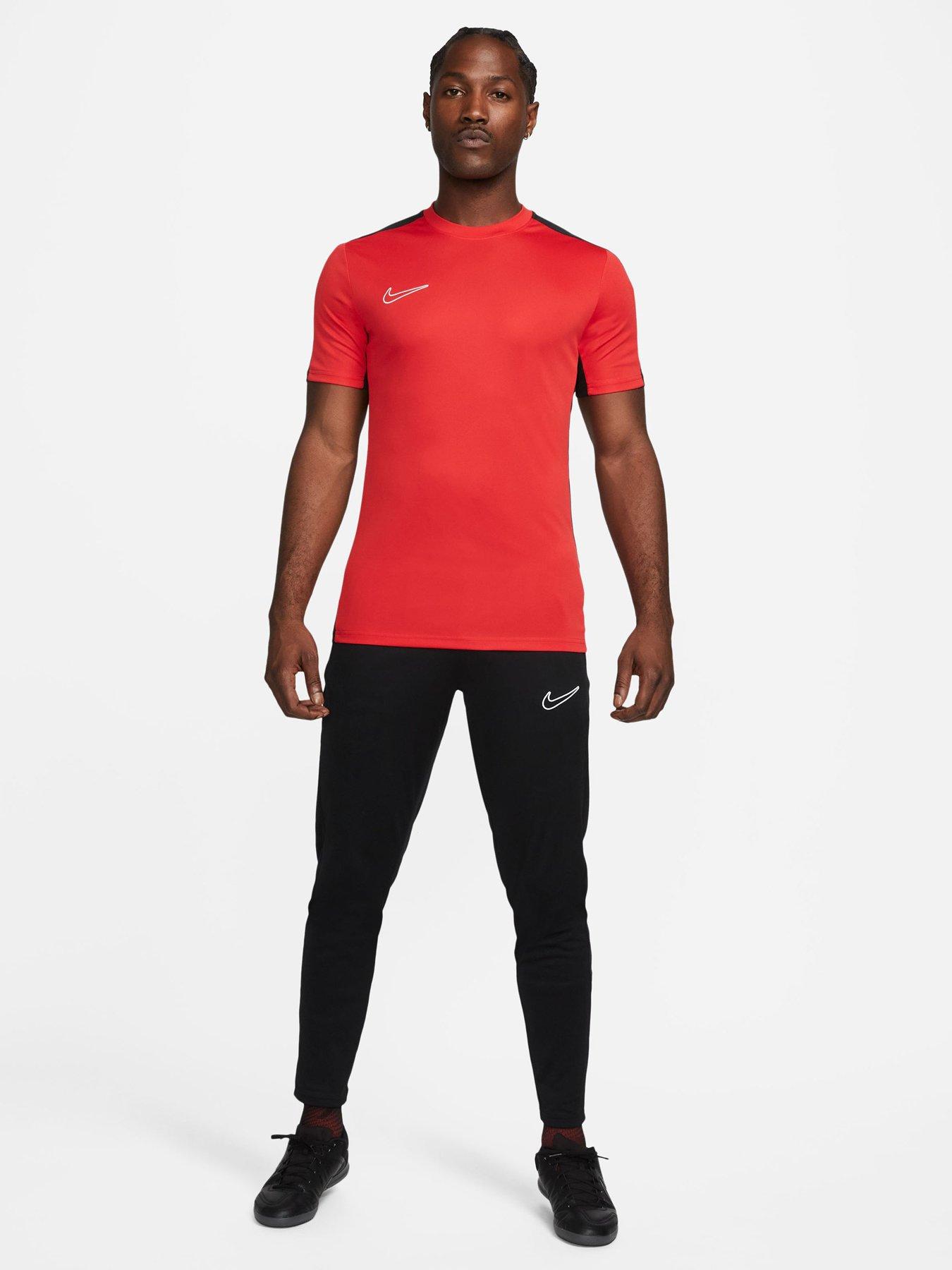 Nike t shirt rood new arrivals