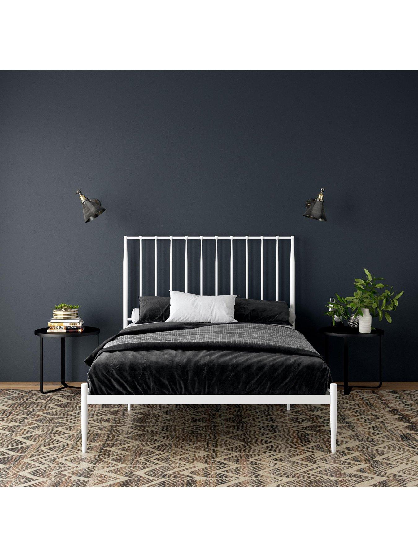 undefined Giulia Modern Metal Double Bed Frame - White