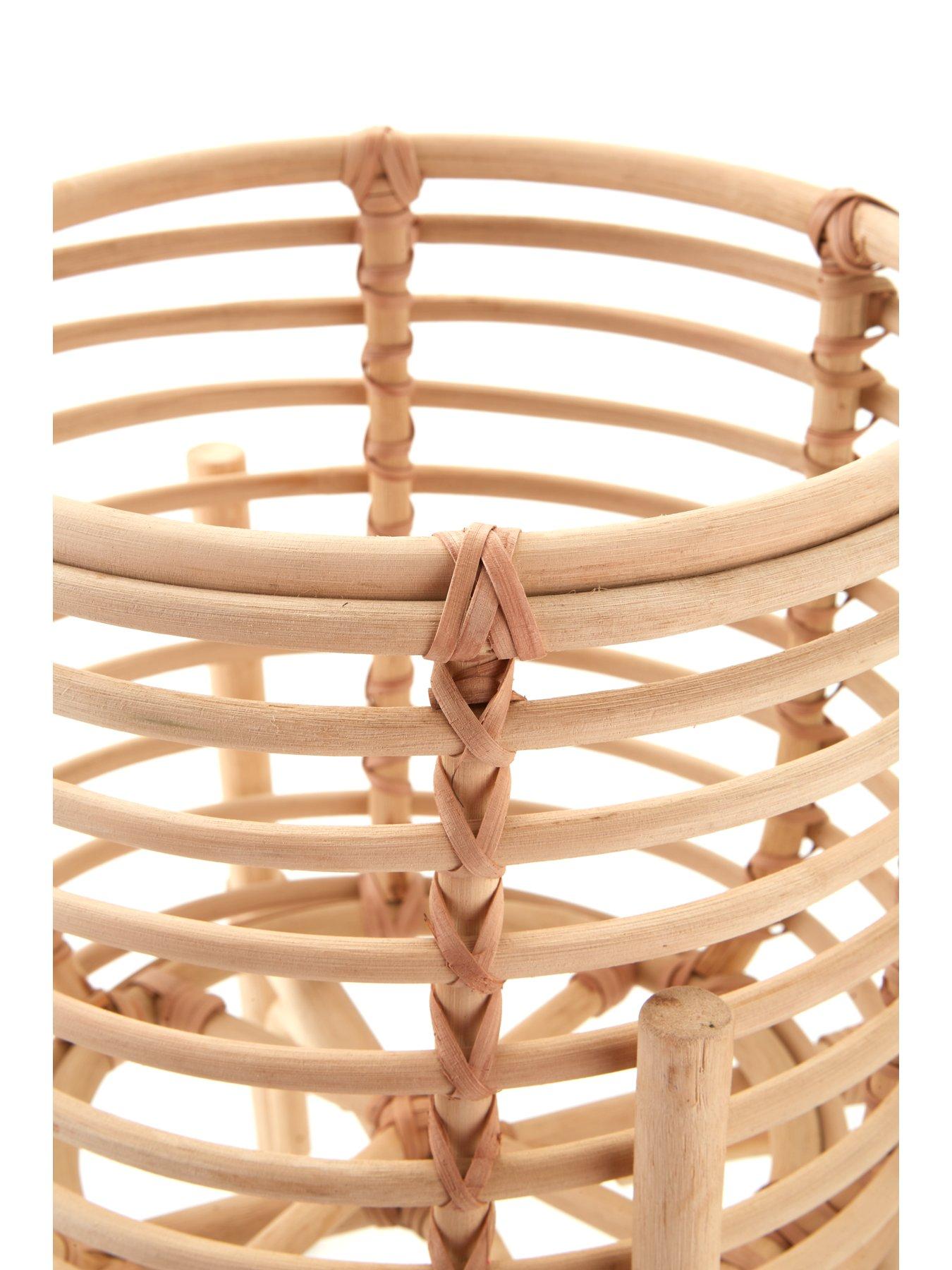 the-very-collection-rattan-standing-planterdetail