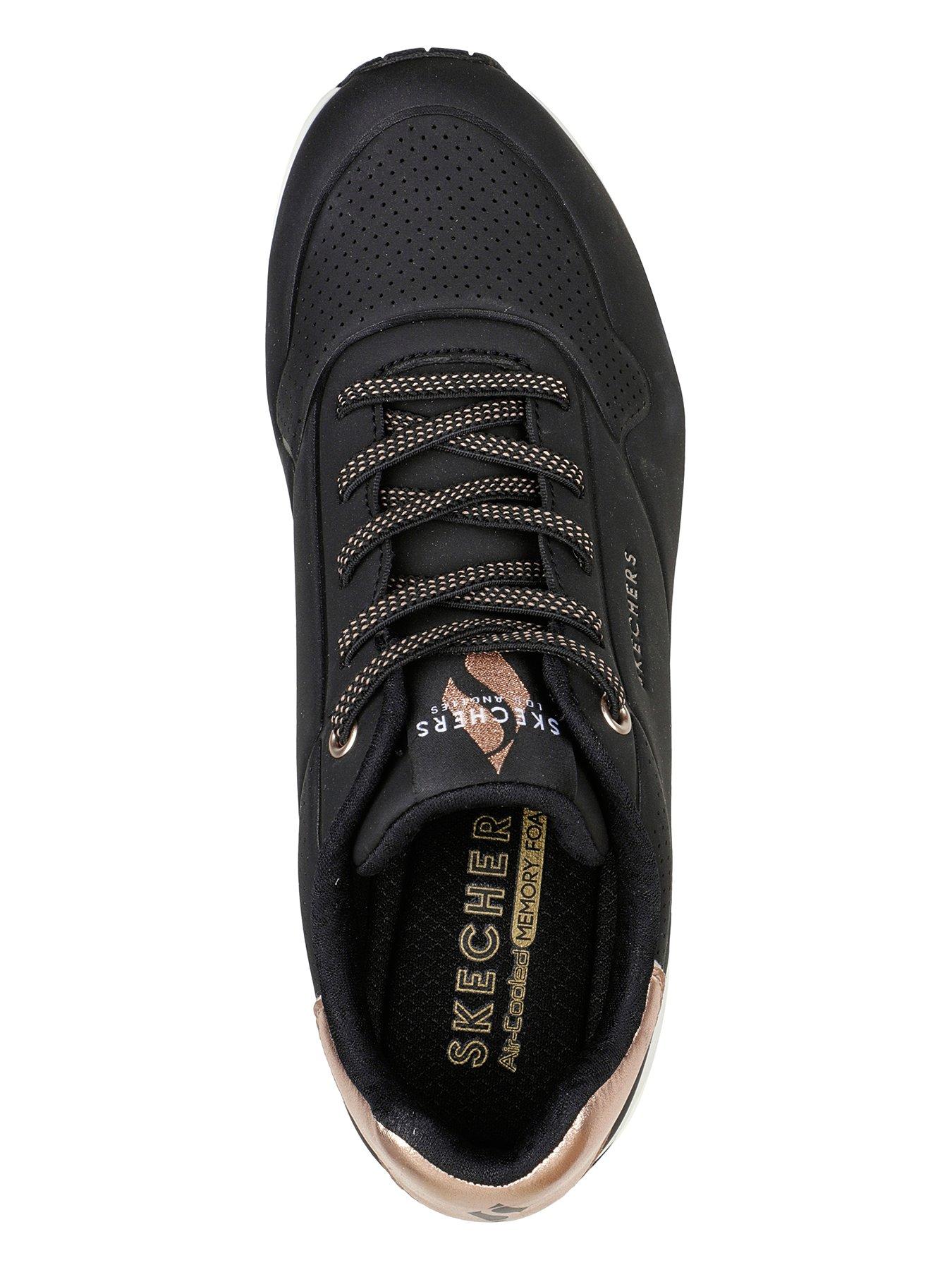 skechers-uno-durabuck-slip-on-trainer-blackoutfit