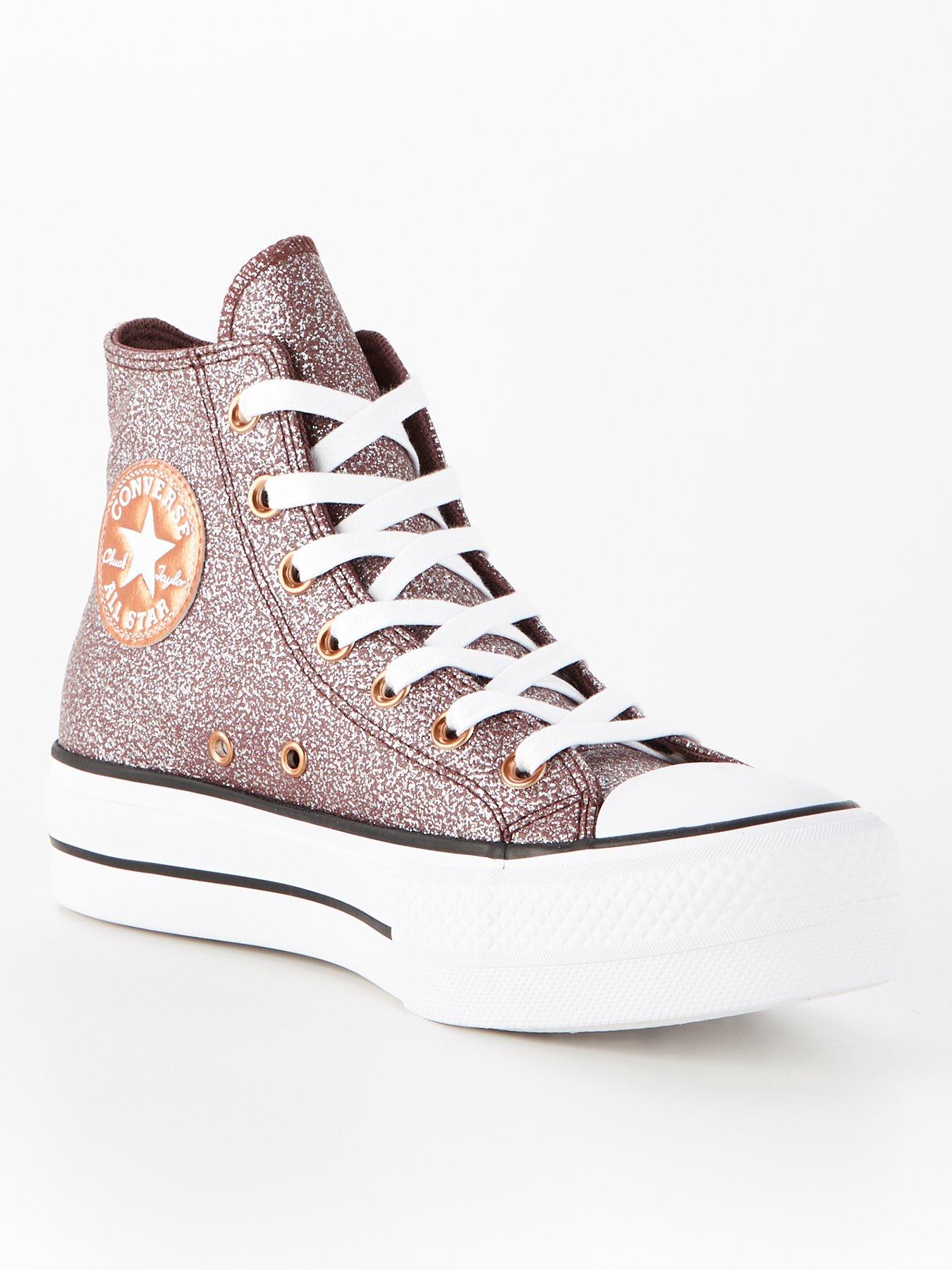 Red sparkle sale chuck taylors