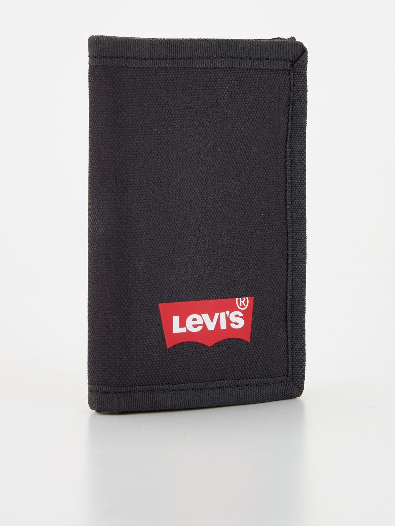 levis-batwing-trifold-wallet-blackback