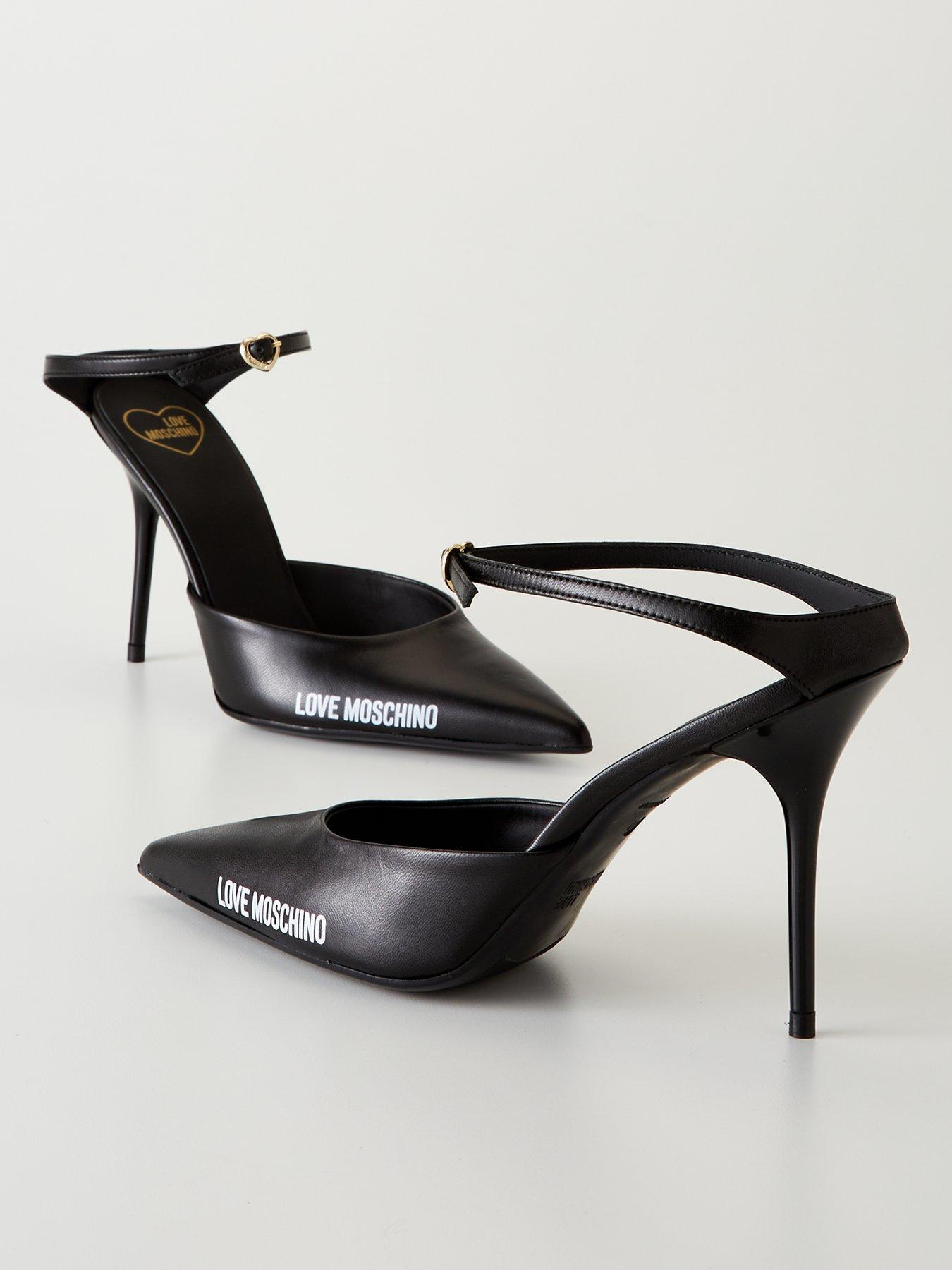 Moschino heel 2025