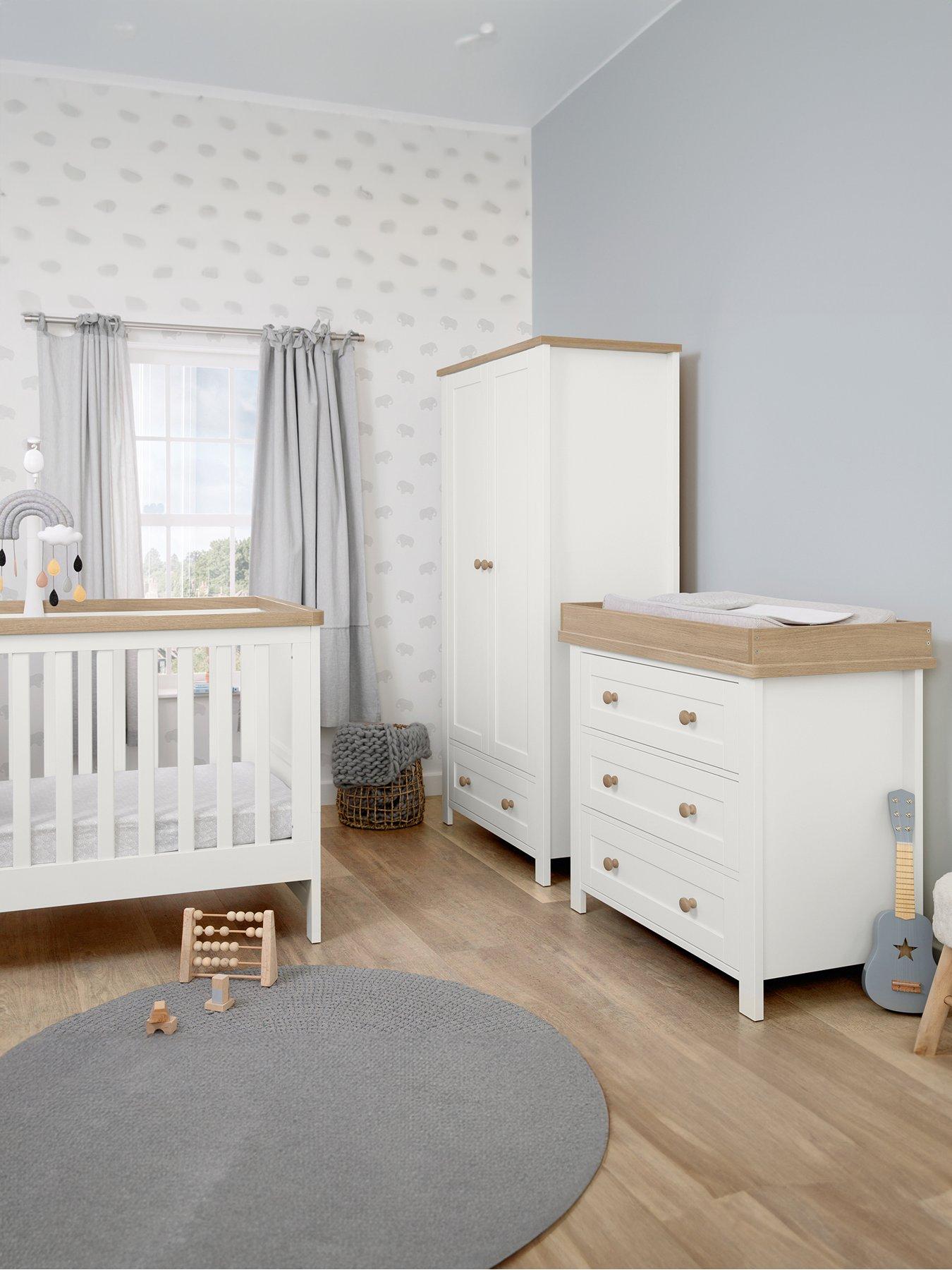 Image of Mamas & Papas Wedmore 3 Piece Cotbed Range - White/ Natural