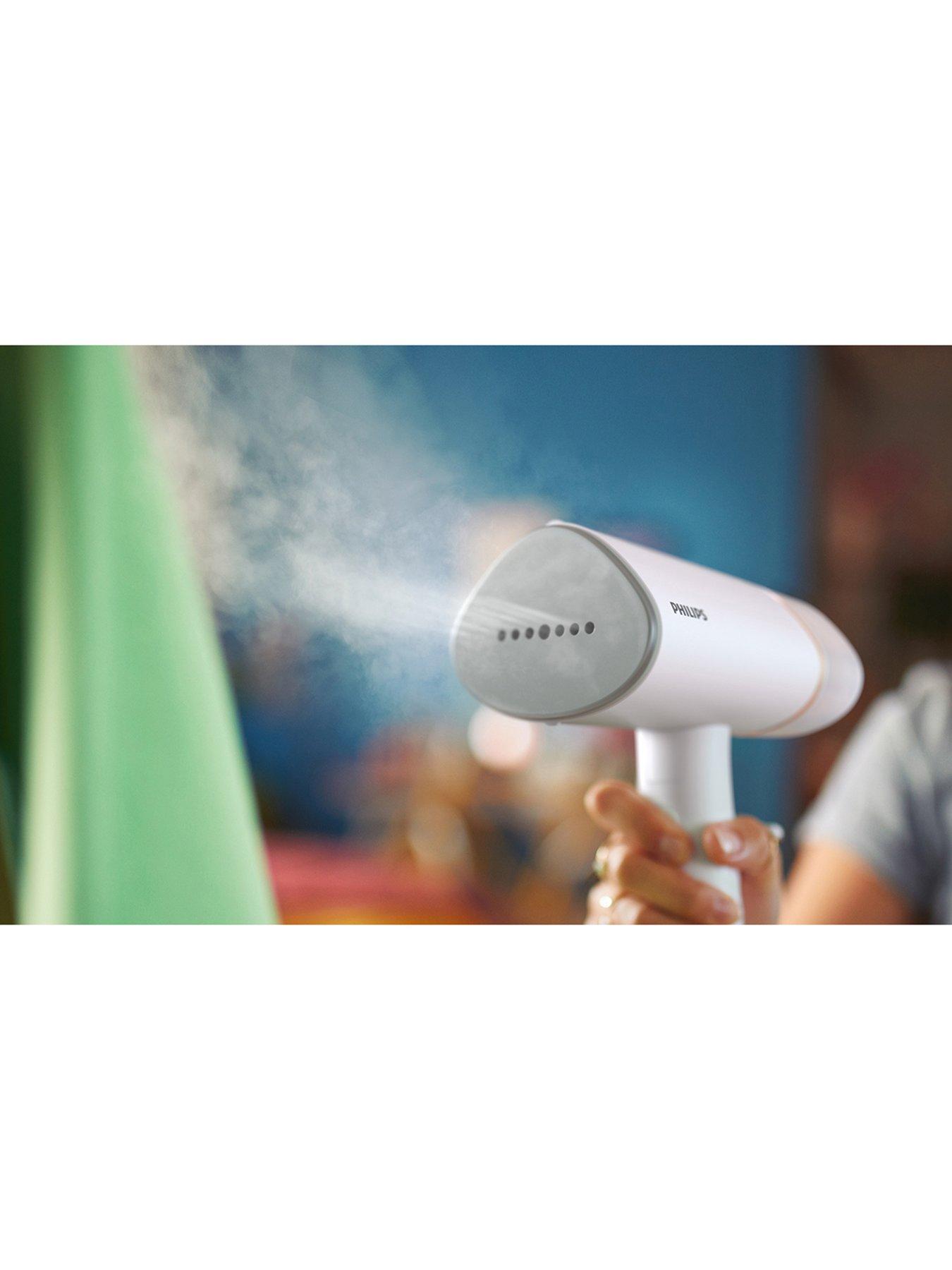 philips-handheld-steamer-s3000-whiteoutfit