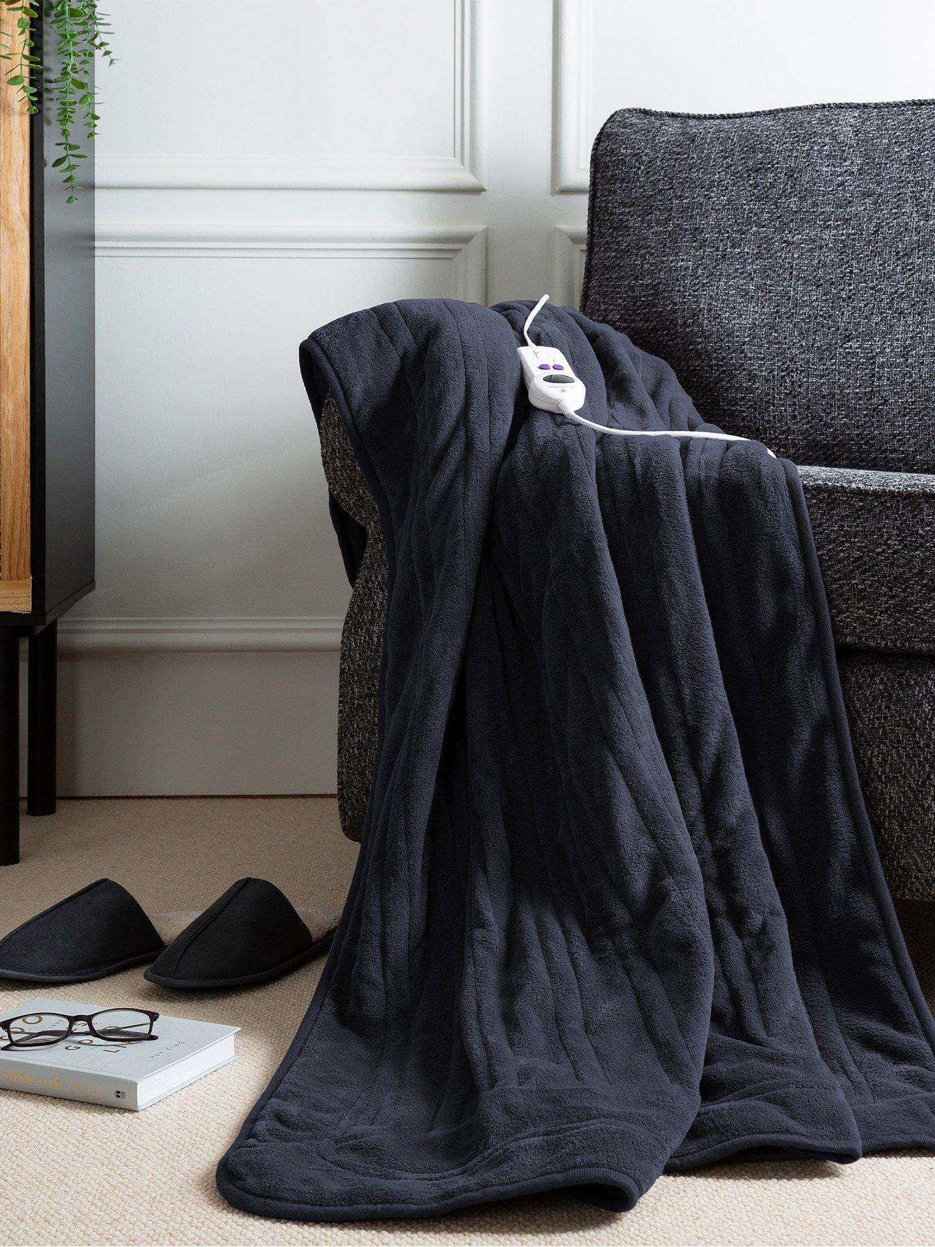 Image 3 of 6 of Slumberdown Comfy Hugs Heated Throw -&nbsp;Navy Blue&nbsp;