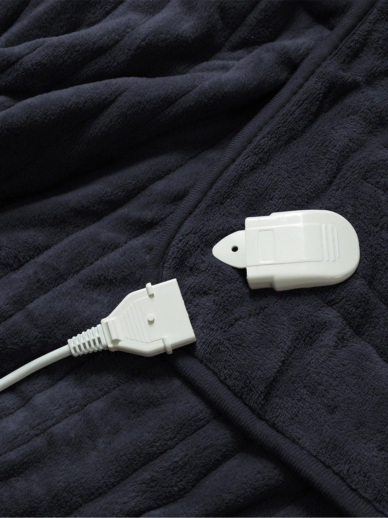 Image 6 of 6 of Slumberdown Comfy Hugs Heated Throw -&nbsp;Navy Blue&nbsp;