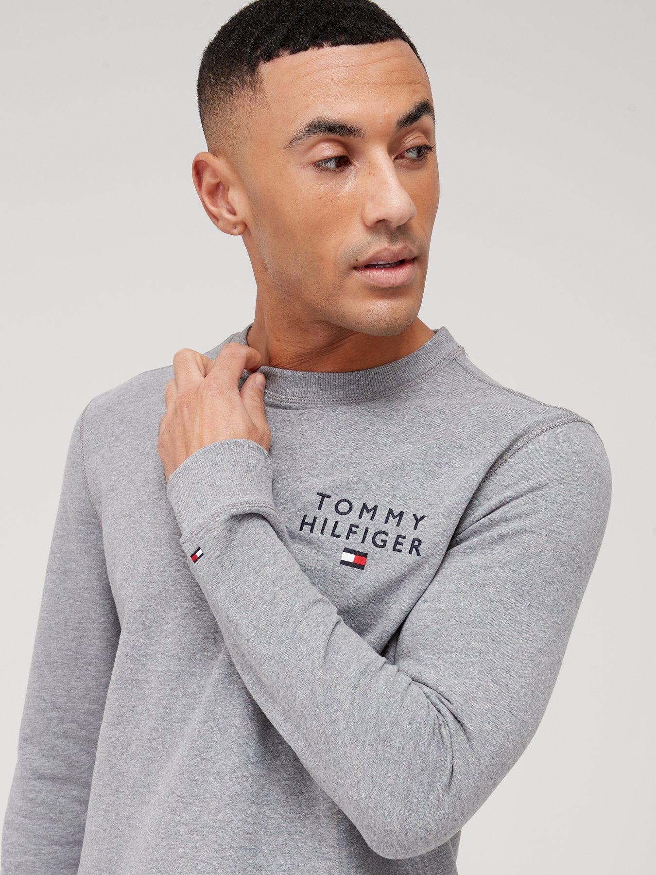 tommy-hilfiger-tommy-hilfiger-loungewear-crew-sweat-greyoutfit