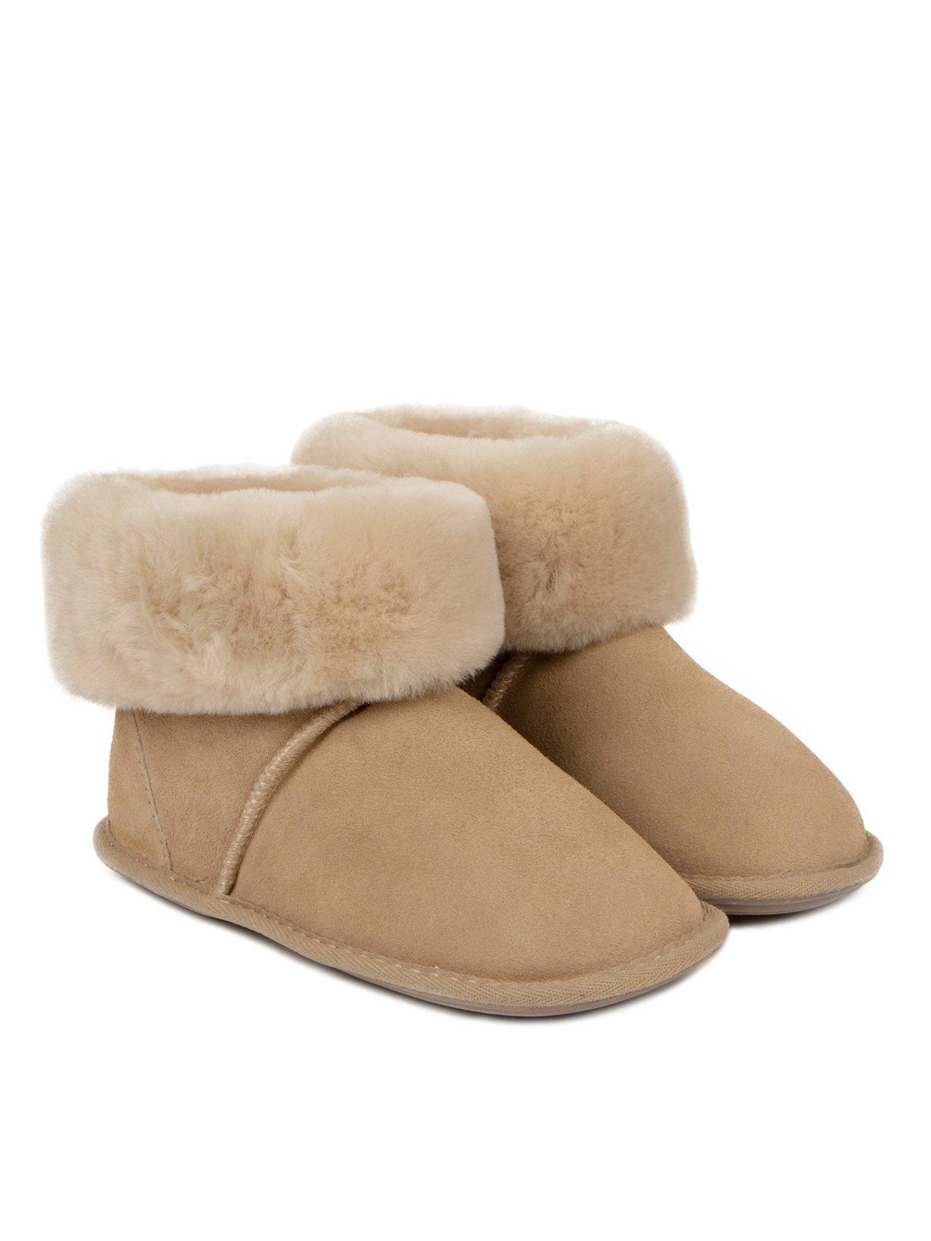 Amazon.com | TARRAMARRA Rosa Scuff Sheepskin Women Slippers, Warm Winter  Slippers Fluffy Shearling House Slippers Chestnut US Women 8 | Slippers