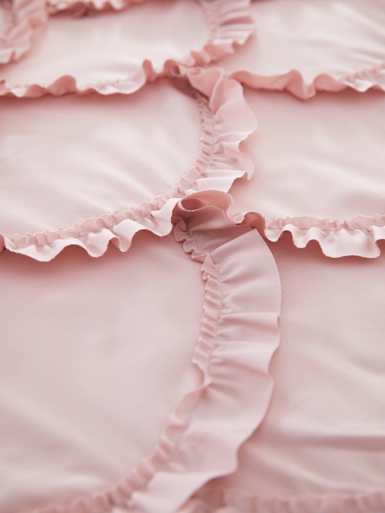 Image 5 of 5 of The Very Collection Scallop Edge Duvet Set - Pink